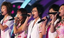 娱乐吃瓜酱女声唱的歌叫什么,她唱的那首叫什么？