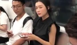 娱乐吃瓜酱地铁偶遇,娱乐吃瓜酱意外发现明星身影