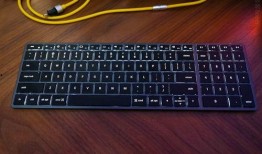 最新妙控键盘爆料,设计革新与功能升级，引领高效办公新潮流”